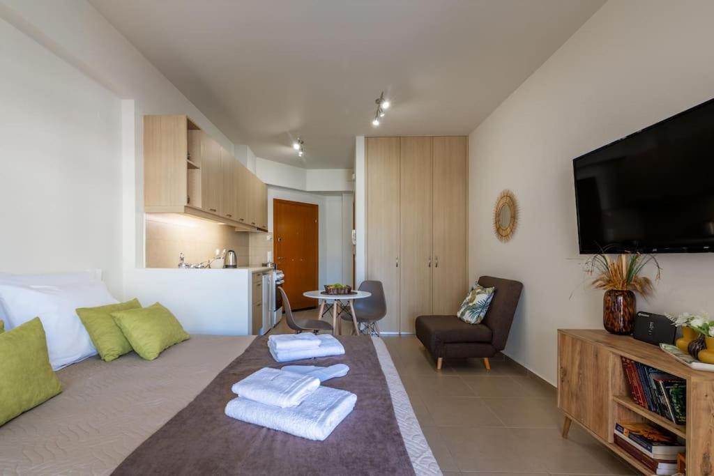 Apartment Araucaria Near Downtown Heraklion (Crete)
